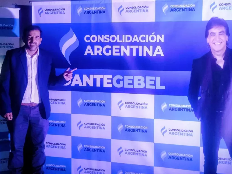 De los p&uacute;lpitos a la pol&iacute;tica: Dante Gebel arma en Lan&uacute;s y suma a Cristian Le&oacute;n en Mar Chiquita