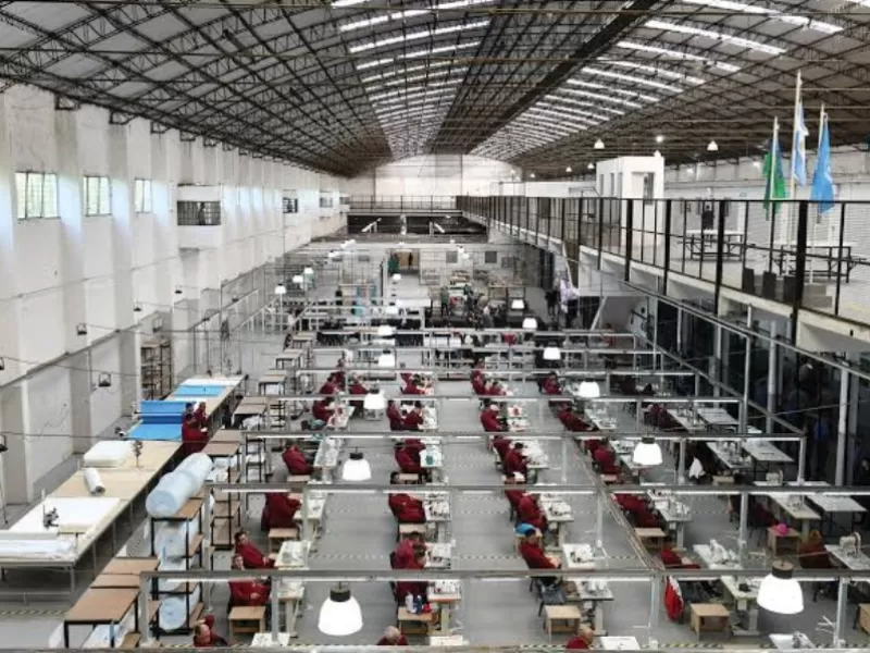 M&aacute;s trabajo, menos reincidencia: 9 polos industriales