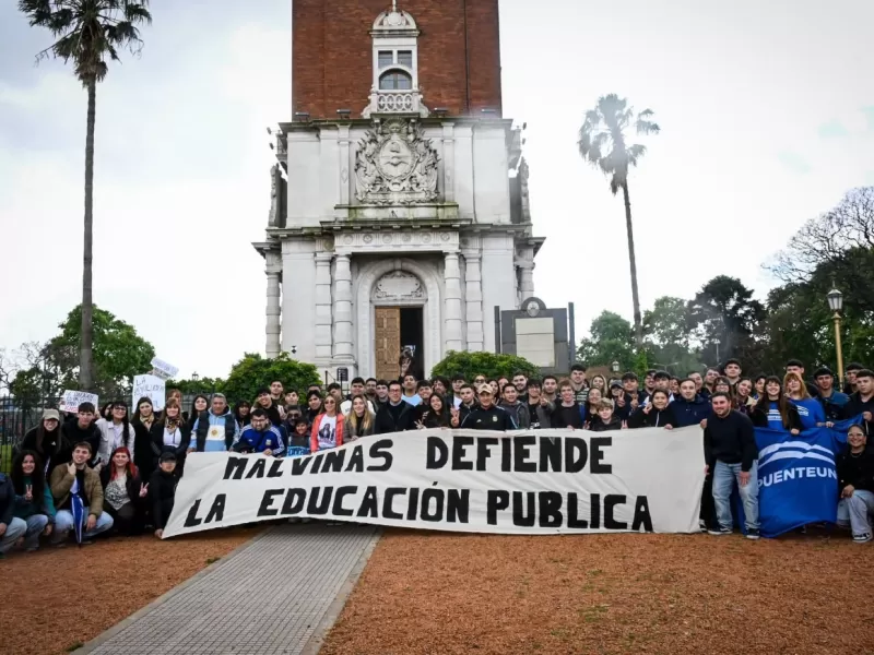 Leo Nardini acompa&ntilde;&oacute; a estudiantes de Malvinas Argentinas y exigi&oacute; que se cumpla la Ley de Financiamiento Universitario