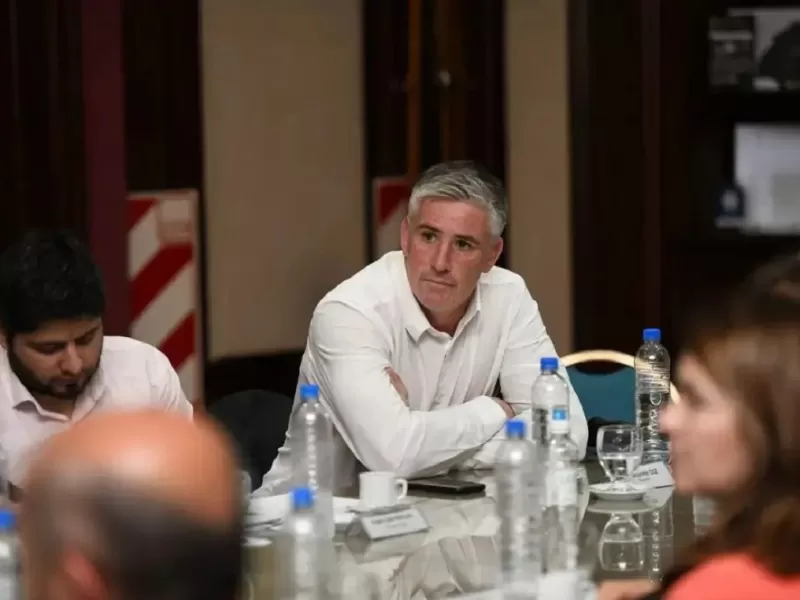 Tras una denuncia vecinal, Navarro deberá rendir cuentas por 800 millones de pesos
