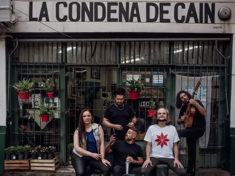 La Condena de Caín presenta su nuevo single "La llave" con Ciriaco Viera