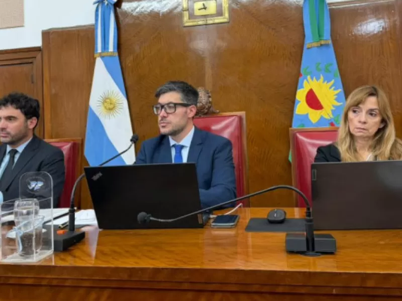 Se realiz&oacute; la segunda Sesi&oacute;n P&uacute;blica Especial: fueron aprobadas las rendiciones de cuentas de la Administraci&oacute;n Central, entes y OSSE