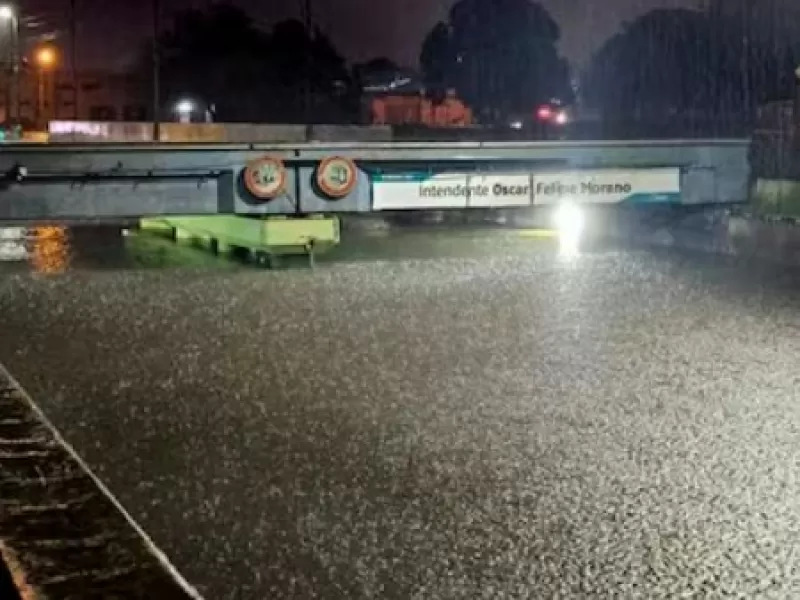 Emergencia en la Ruta 9 de Zárate: puente cerrado y caos vial