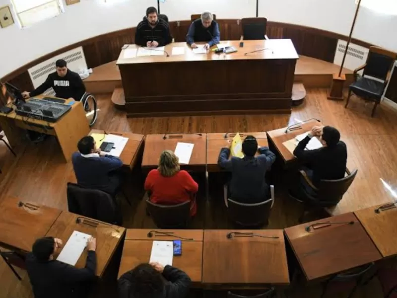 Arbolito estrecha sus lazos institucionales y el oficialismo de Mar Chiquita acumula interrogantes