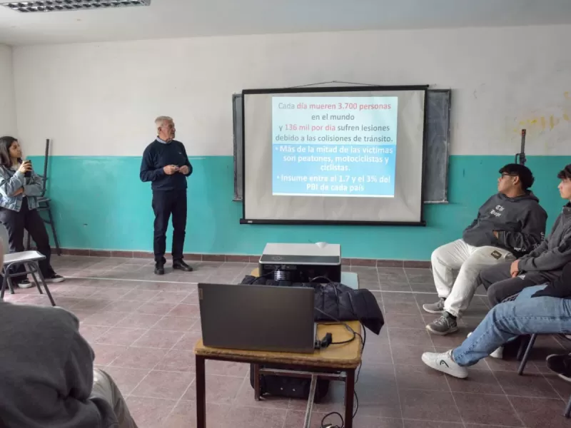 ¡El Municipio de General Pueyrredon acerca educación vial a estudiantes secundarios!