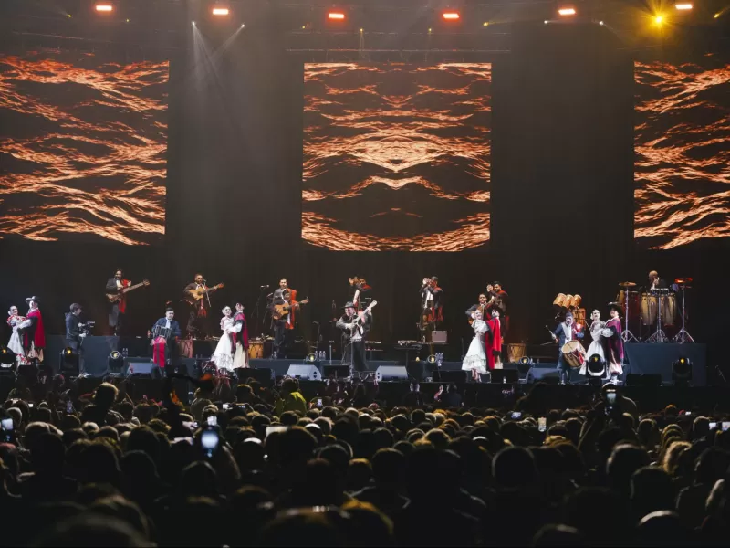 El Chaqueño Palavecino festejo 40 años de música: 2 horas y media de show, invitados de lujo y mucho folclore
