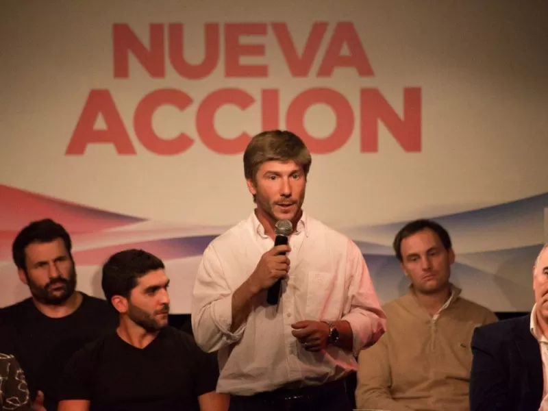 Santiago Bonifatti generó polémica por tener una parrilla en Güemes sin habilitar