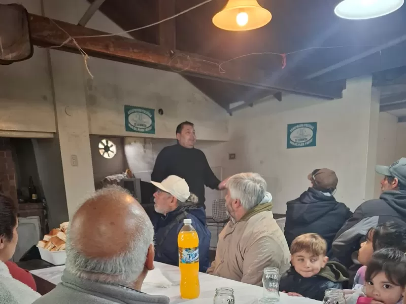 Se Levanta! convocó a más de 35 referentes barriales de Mar del Plata en su primer almuerzo