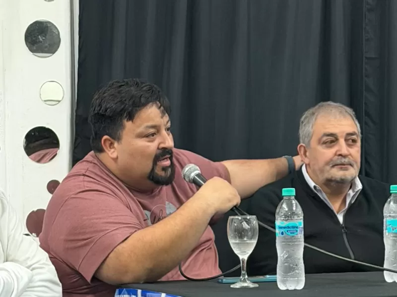 Ajustando el motor en la Tercera: se lanzó la mesa 