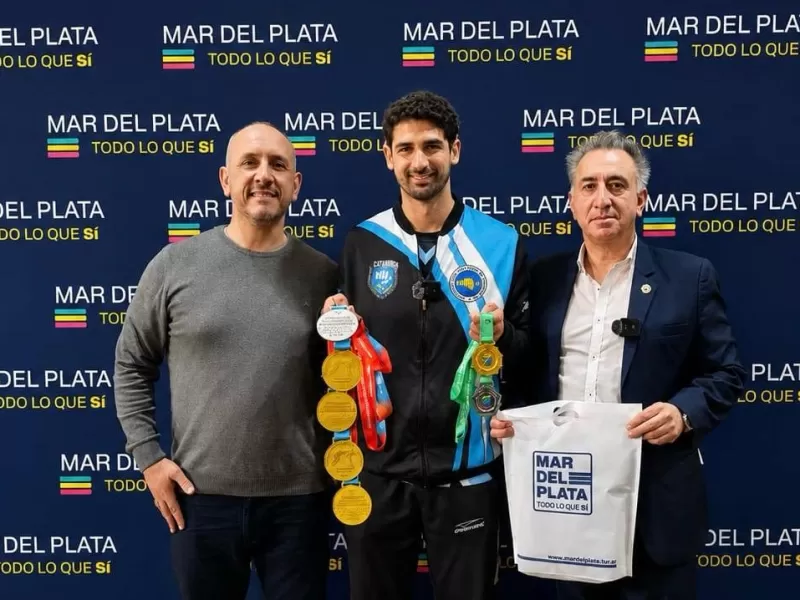 Tom&aacute;s Maimone conquist&oacute; 7 medallas en Asia y recibi&oacute; un reconocimiento