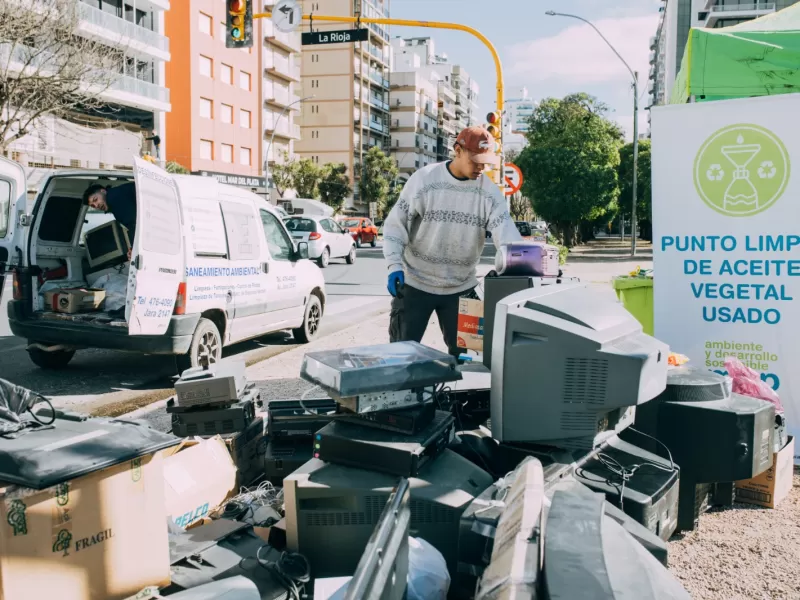 El Punto Verde llega a la Plaza Colón de Mar del Plata para reforzar el reciclaje y la economía circular