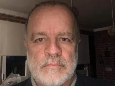 Julio Razona denunció por "envenenamiento en las vacunas" del Covid-19 al ANMAT