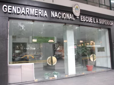 Alarma por explosivos: deton&oacute; una carta bomba en Gendarmer&iacute;a de CABA y evac&uacute;an dep&oacute;sito de Mercado Libre en La Matanza