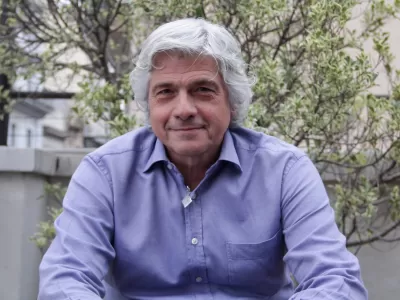 La comunicaci&oacute;n cobarde: hoy una llamada telef&oacute;nica se vive como una agresi&oacute;n