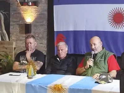 Entre Balor y Kicillof, Santiago C&uacute;neo lanz&oacute; su ofensiva con moneda bonaerense y continuidad de intendentes