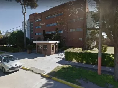 Reaparecen fuertes cuestionamientos por presunta contaminaci&oacute;n vinculada a f&aacute;bricas pesqueras
