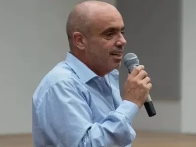 Entre R&iacute;os enfrenta fuertes acusaciones por aumentos del 150 por ciento y recursos usados para pol&iacute;tica