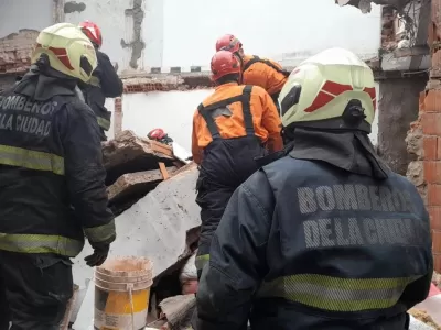 ¿Cuáles son las identidades de los 2 obreros rescatados en el derrumbe del barrio porteño de Colegiales?