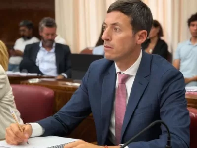 Mar del Plata: Bordaisco impuls&oacute; una ordenanza para frenar el contacto con fauna marina