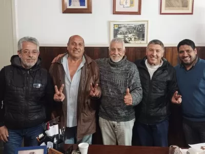 Dirigentes del S.A.R.E.C. se reunieron con el N&uacute;cleo Pol&iacute;tico Bonaerense en Avellaneda