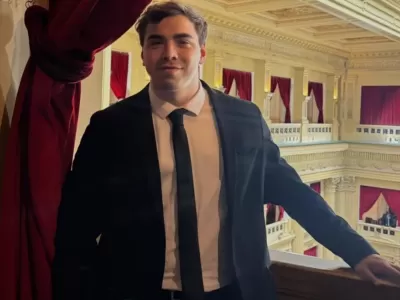 Sacude a La Plata la denuncia contra dirigente libertario acusado de extorsi&oacute;n y hostigamiento sistem&aacute;tico