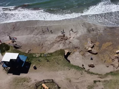 Alerta por erosi&oacute;n costera en Mar Chiquita: riesgo de ca&iacute;da de acantilados y viviendas