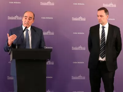 Guillermo Francos marc&oacute; diferencias y evit&oacute; la pol&eacute;mica en torno a Manuel Adorni