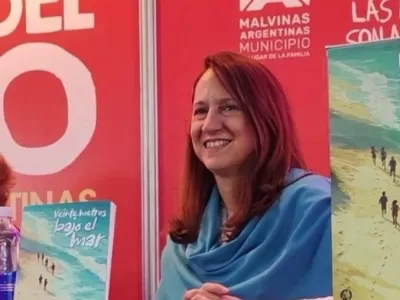 Claudia Giudici presenta Veinte metros bajo el mar, su novela ambientada en una regata en Brasil