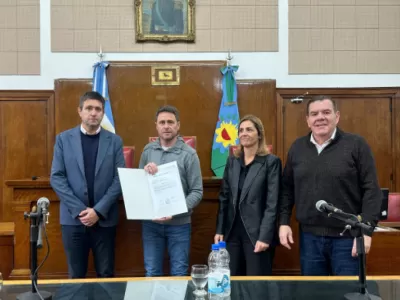 Hijo pródigo de Mar del Plata: Christian Ledesma fue reconocido por el HCD con el título "Vecino Destacado"