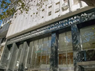 Preocupación por antecedentes penales de un bañero en el Colegio de Abogados de La Plata