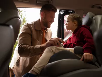Sólo 1 de cada 3 menores usa la silla infantil en el auto