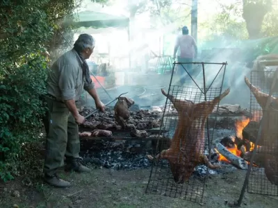 ¡Roque Pérez delira con la fiesta de la carne de cerdo y una nutrida agenda en Semana Santa!