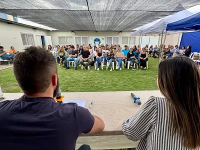 Duras críticas al Gobierno de Milei en un encuentro de trabajadores de salud en Pehuajó