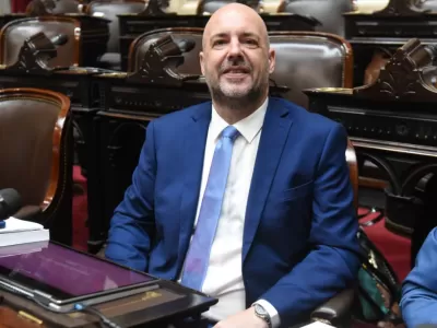 Un libertario recibe 145 mil d&oacute;lares del Naci&oacute;n y la oposici&oacute;n exige explicaciones por posibles privilegios