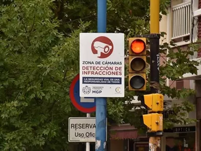 El sistema de fotomultas enfrenta cuestionamientos legales y políticos