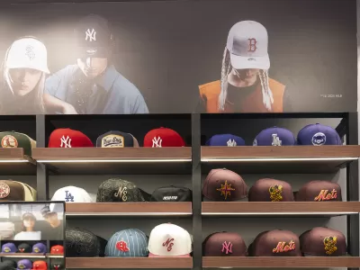 La marca de gorras más icónica del mundo llega a Unicenter y se suma a las empresas que invierten en el país
