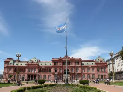 Vinculan al Gobierno con un supuesto esquema que combinar&iacute;a apertura econ&oacute;mica, cambios normativos y monitoreo tecnol&oacute;gico