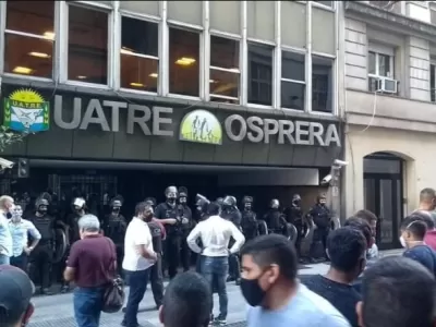 Lo que ocurre dentro de OSPRERA: patovicas, despidos sin causa y una obra social que deja de responder