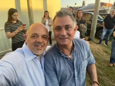Las denuncias por coimas y candidaturas pagas salpican a Carlos Curestis y golpean al armado libertario