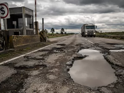 Usuarios viales bonaerenses lanzan una dura proclama contra los peajes y el estado de las rutas