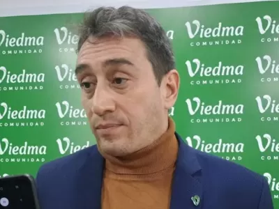 Una empresa familiar, 45 millones de pesos y una denuncia complican cada vez m&aacute;s el futuro de Castro en R&iacute;o Negro
