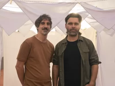 Juan Rosasco en Banda presentó "Tu revolución", junto a Nando Varela Pagliaro