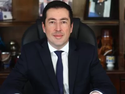 Malvinas Argentinas llevar&aacute; una leyenda sobre las islas en su identidad oficial por decisi&oacute;n de Nardini