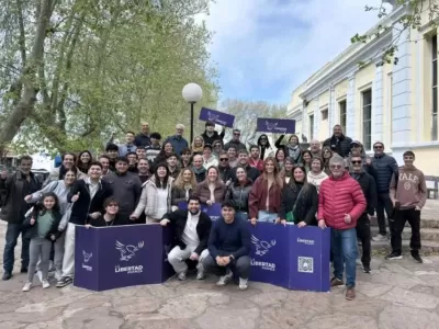 Ni deuda ni venta de activos para pagar gasto permanente: la regla que propone La Libertad Avanza