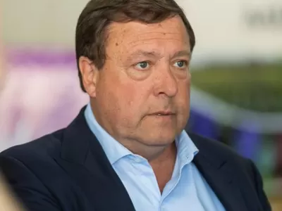 Tras el allanamiento, una publicaci&oacute;n vincul&oacute; a Alberto Weretilneck con una investigaci&oacute;n sobre negocios y el poder pol&iacute;tico en Cipolletti