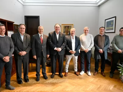 Intendentes bonaerenses llevaron sus planteos al Banco Provincia y avanzaron en herramientas para aliviar las cuentas municipales