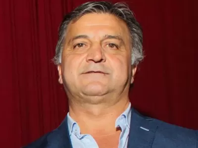 El intendente de Exaltaci&oacute;n de la Cruz acumula pedidos sin responder y un d&eacute;ficit de 2.909 millones de pesos