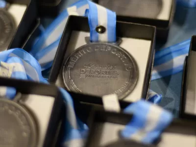 Se entregan las Medallas al Mérito Deportivo a los mejores atletas jóvenes del año en Mar del Plata
