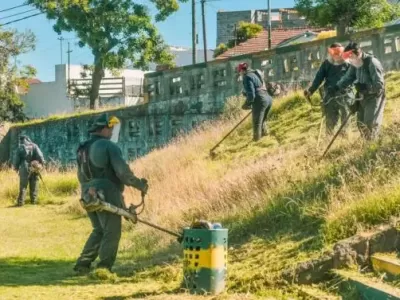 El Municipio realiz&oacute; trabajos de higiene y mantenimiento en Plaza Italia