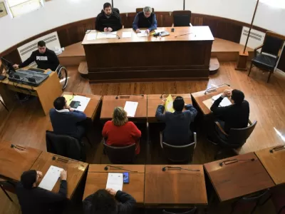 Impulsan transmisiones obligatorias y archivo digital de las comisiones en Mar Chiquita